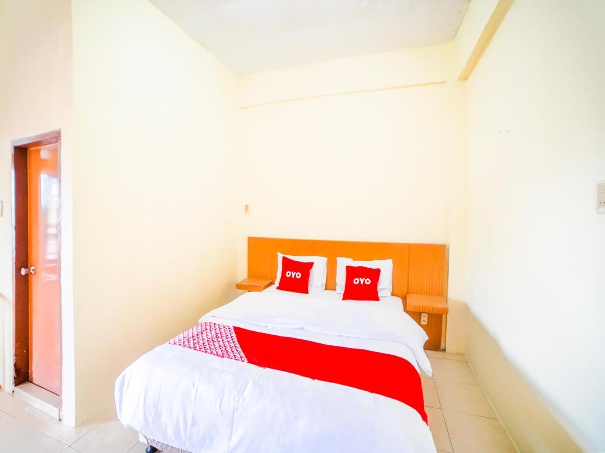 Oyo 90821 Gajah Mada Guest House Syariah Μεντάν Εξωτερικό φωτογραφία