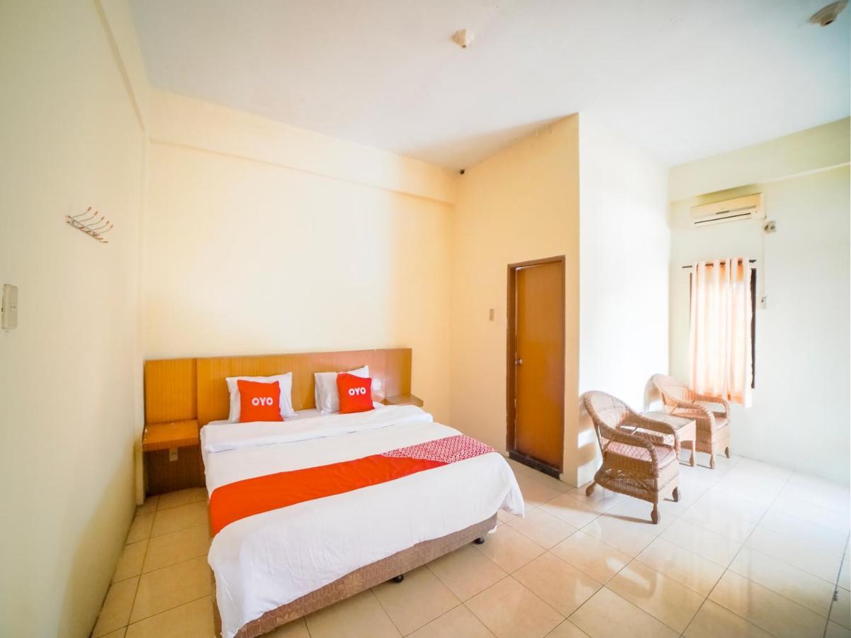 Oyo 90821 Gajah Mada Guest House Syariah Μεντάν Εξωτερικό φωτογραφία